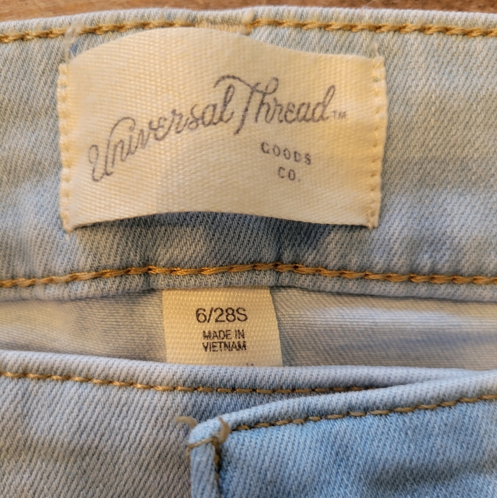 Universal Thread Jeans - Picture 3 of 4